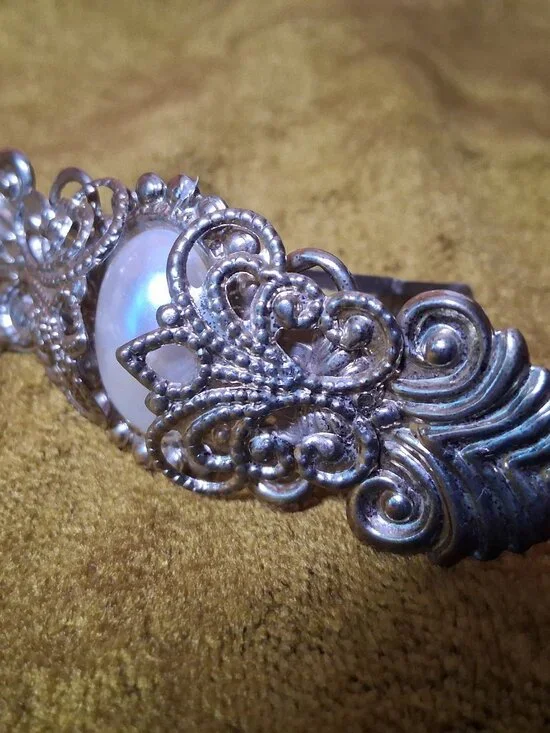 Vintage Barrette Hair Clip Silver Ornate Filligree Faux Pearl Korea 4" - Picture 4 of 13